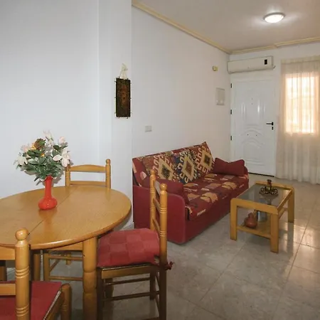 Awesome In W/ 2 Bedrooms Apartman